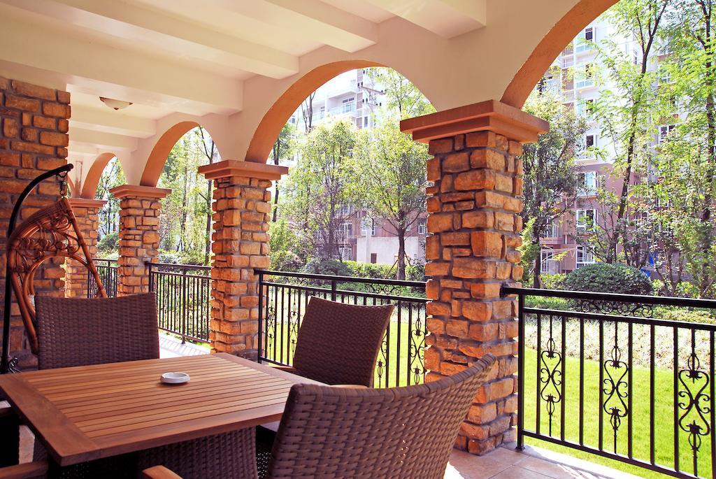 Hotel Ramada Plaza By Wyndham Chongqing West Esterno foto
