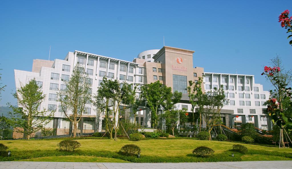 Hotel Ramada Plaza By Wyndham Chongqing West Esterno foto