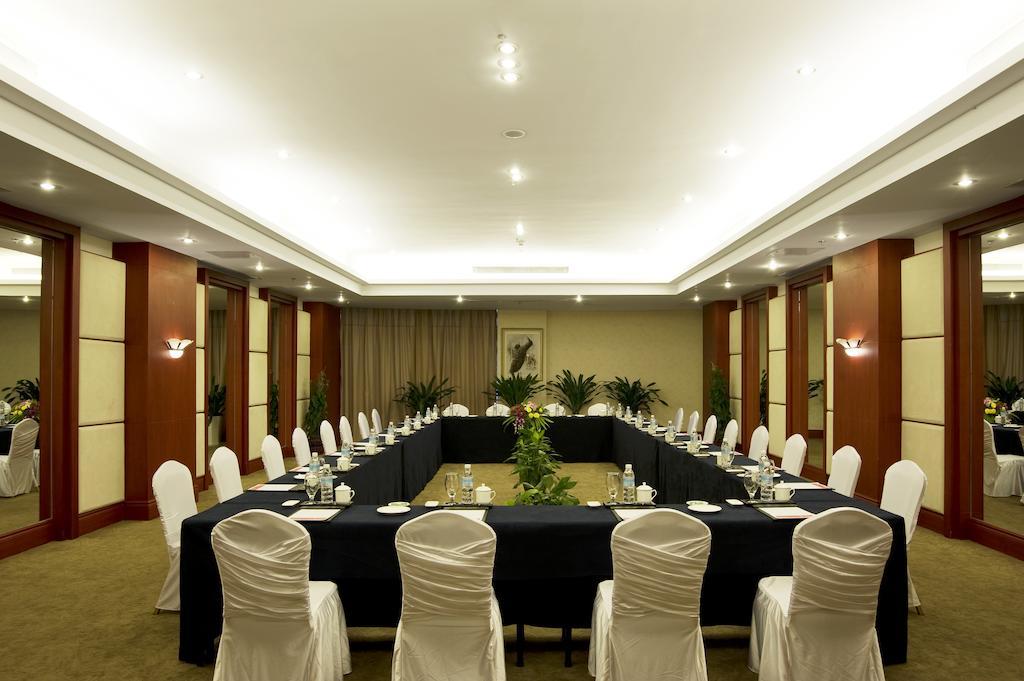 Hotel Ramada Plaza By Wyndham Chongqing West Esterno foto