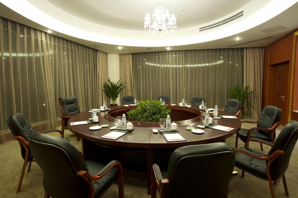 Hotel Ramada Plaza By Wyndham Chongqing West Esterno foto